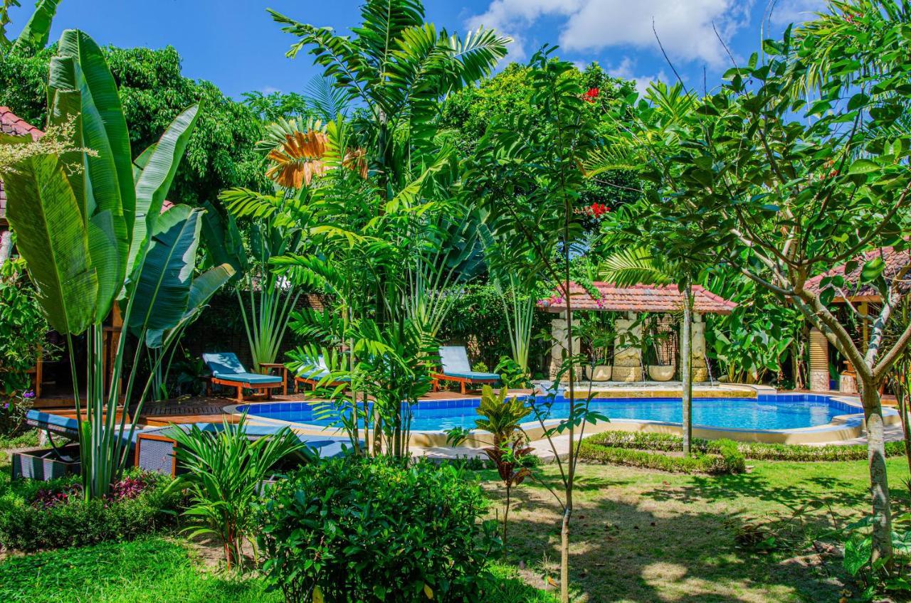 Stanley Lombok Hotel Mataram Exterior foto