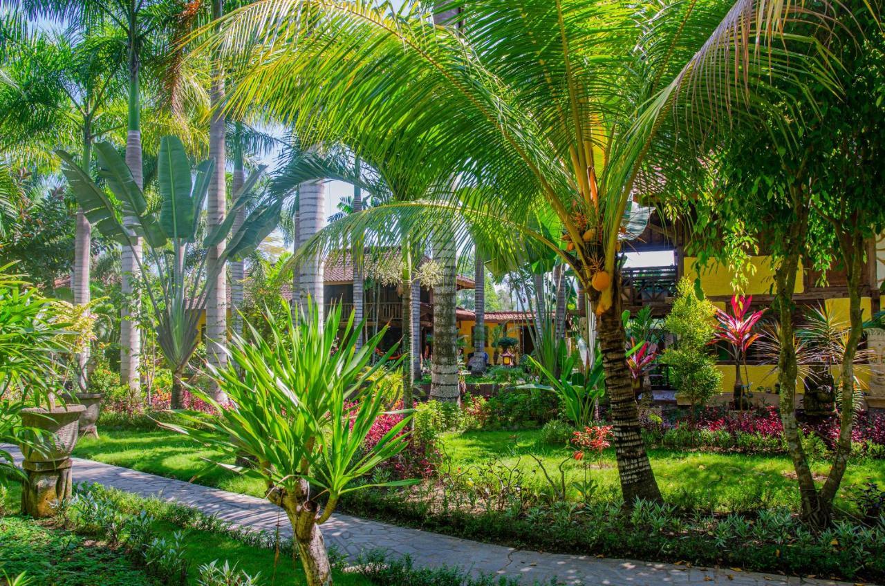 Stanley Lombok Hotel Mataram Exterior foto